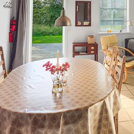 Elef - 2-0km From The Sea By Interhome